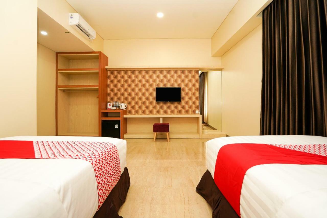โอโย 1330 โฮเต็ล จาฮายา 3 Hotel สุราบายา ภายนอก รูปภาพ