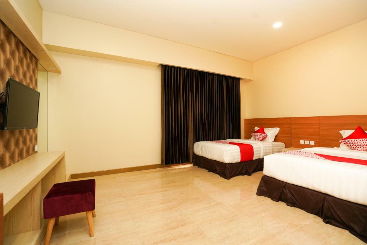 โอโย 1330 โฮเต็ล จาฮายา 3 Hotel สุราบายา ภายนอก รูปภาพ