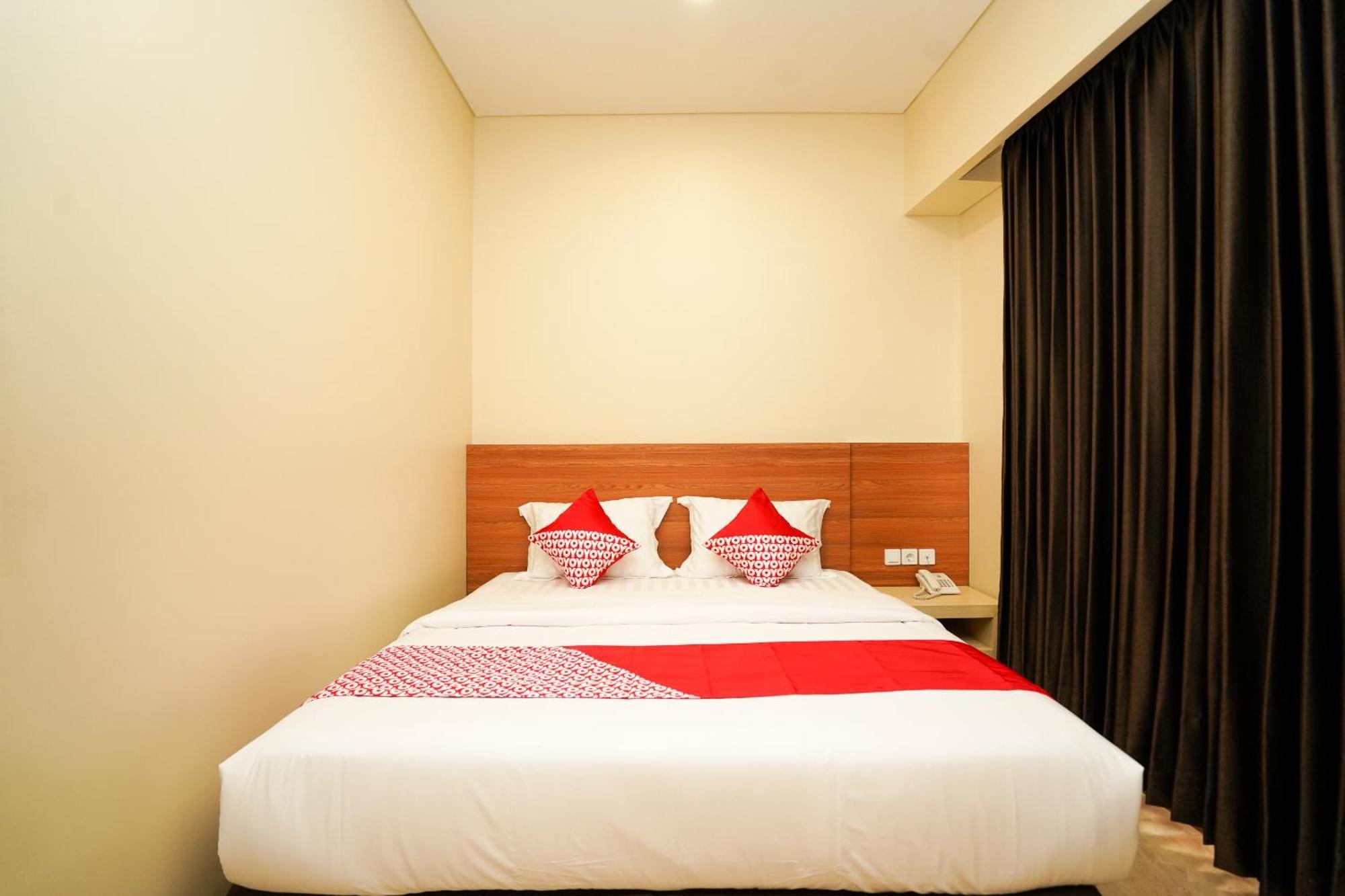 โอโย 1330 โฮเต็ล จาฮายา 3 Hotel สุราบายา ภายนอก รูปภาพ